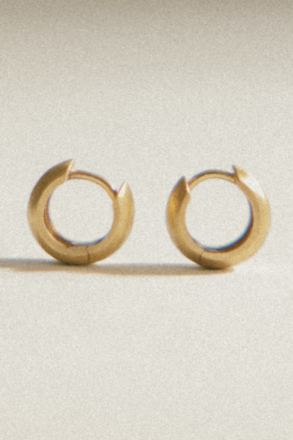 HUGGIE HOOPS